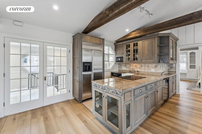 Photo - 710 Montauk Hwy