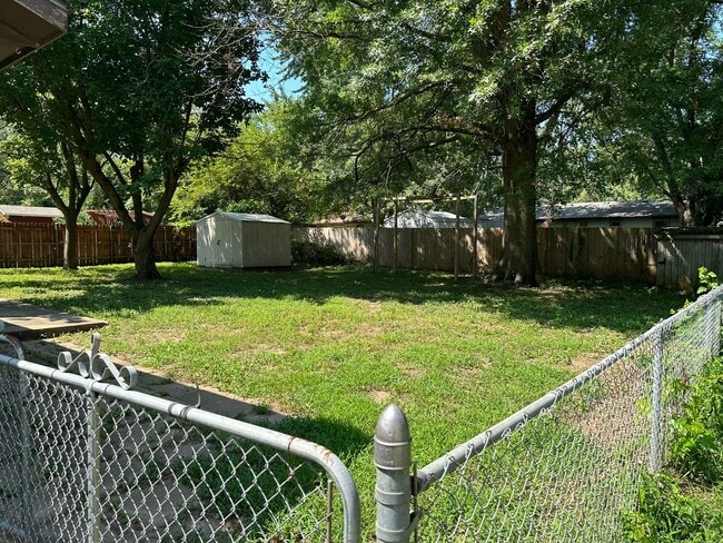Photo - 3 bed 2 bath 1 car garage in Bolivar!