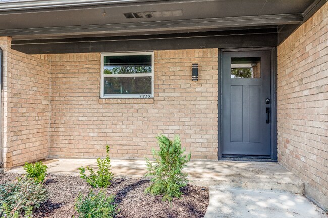 Photo - 1233 Mill Valley Dr Unidad 1235