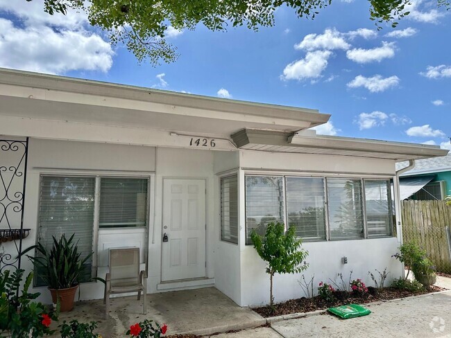 Building Photo - 1426 N J St Unit 1 Rental
