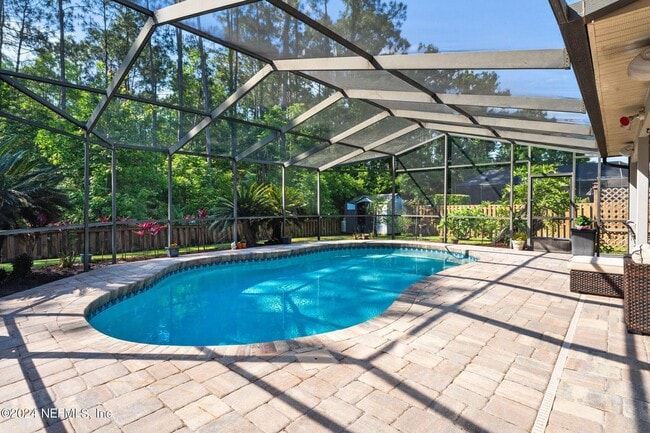 425 Oak Pond Dr