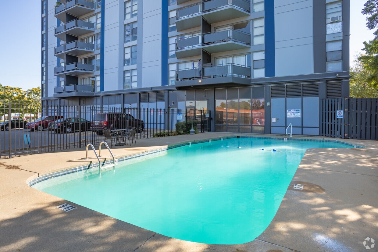 Pool - Helix at the District