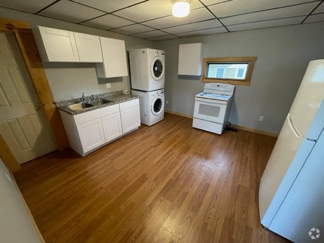 Building Photo - 27 Main St Rental