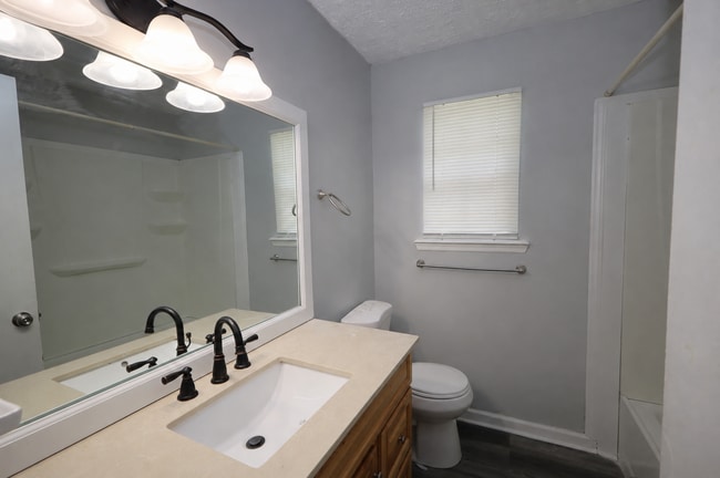 Photo - 1205 Bethune St