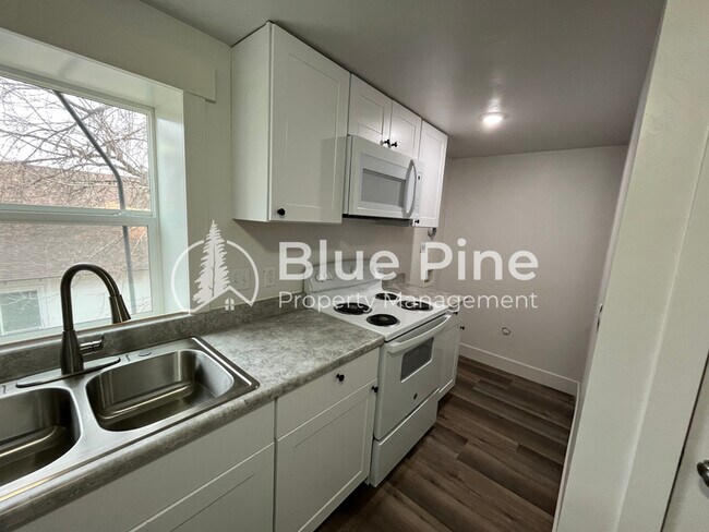 Photo - 1288 Lake Ave Unidad 3