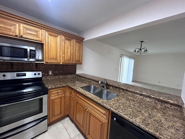 Photo - 1525 Lake Crystal Dr