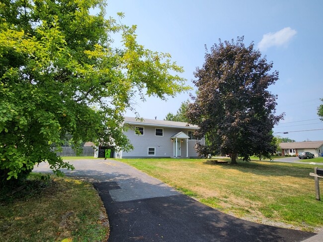 Building Photo - 100 Cheerwood Dr Rental