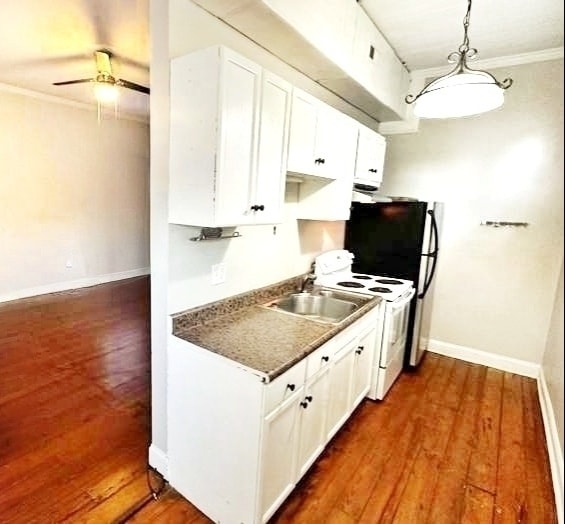 Photo - 201 Spring St