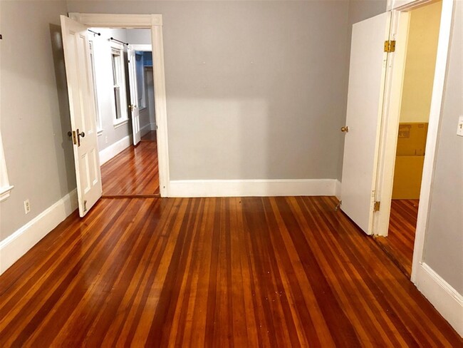 Photo - 42 Glenwood Rd Unit 3