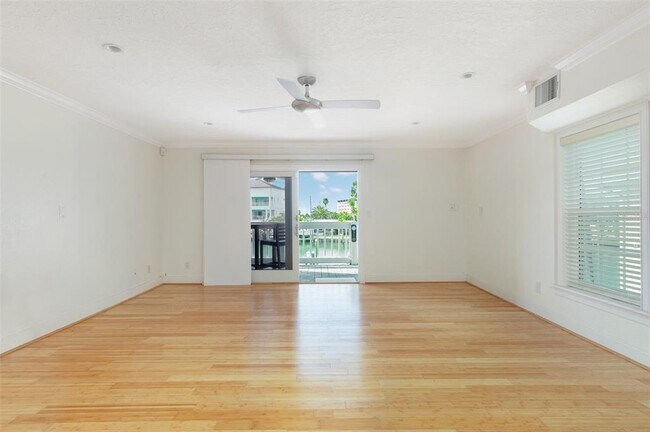 Photo - 11820 Capri Cir S