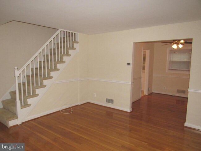 Photo - 121 E Glendale Ave