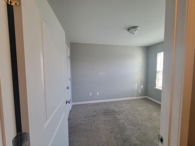 Photo - 2321 Foster Dr