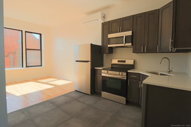 Photo - 253 State St Unit 3L