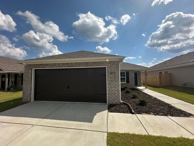 Photo - Welcome Home to Cullman! | Stunning 4-Bed, 2-Bath Home with Landscaped Yard
