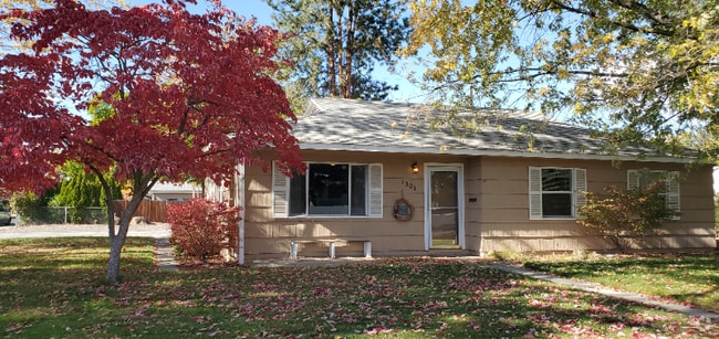 Building Photo - 1301 Cedar Ave Rental