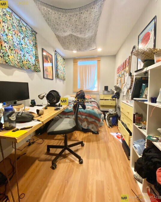 Photo - 733 Parker St Unit 1