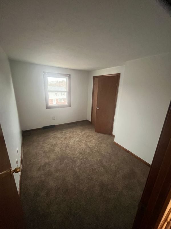 Photo - 31 Bossi Ave