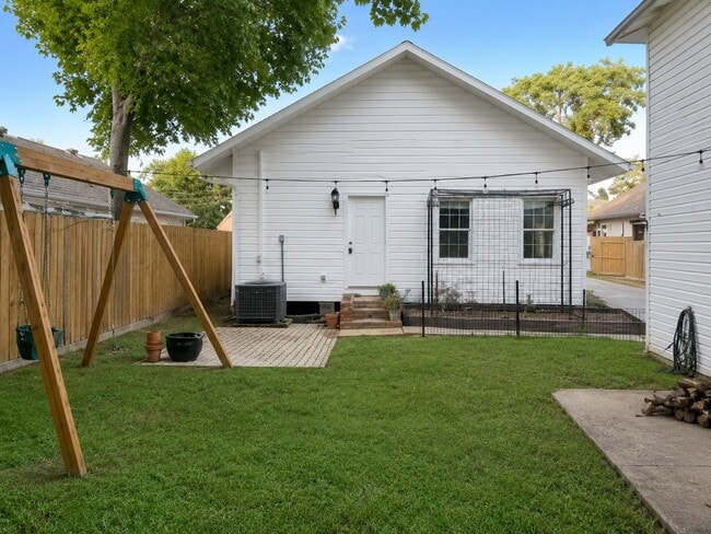 Photo - 6816 Sherman St