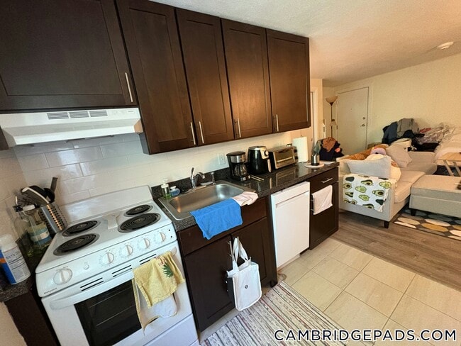 Photo - 15 Chester St Unit 23