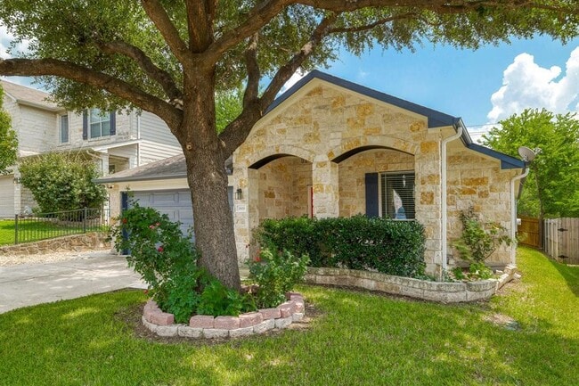 Photo - 1819 Melissa Oaks Ln