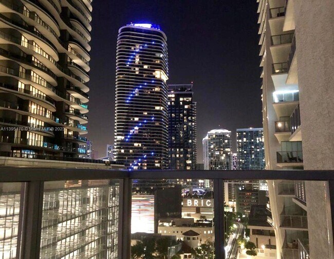 Photo - 1050 Brickell Ave Unit 1618