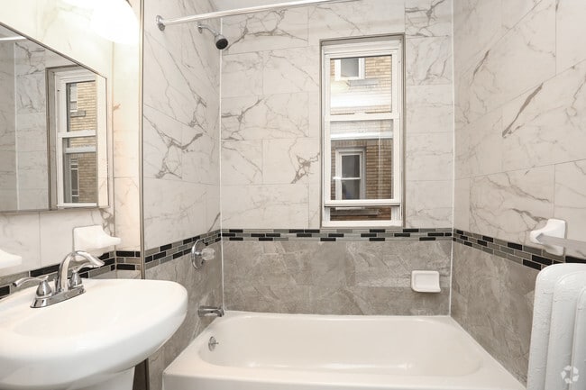 Baño - 12-16 Groton St