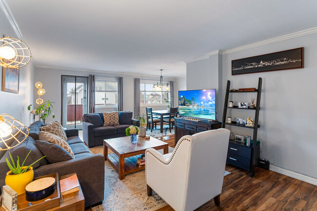 Living Area - 1830 Columbia Pike Condo Unit 206