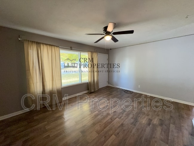 Photo - 1109 E Cornell Rd