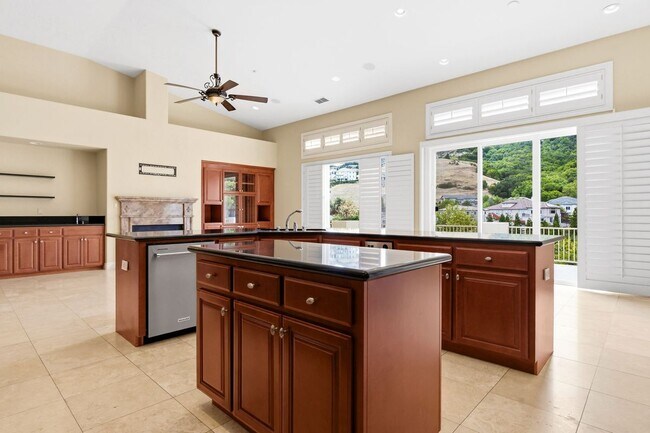 Photo - 309 Whitcliffe Ct