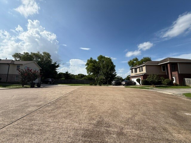 Building Photo - 2410 Ranna Ct