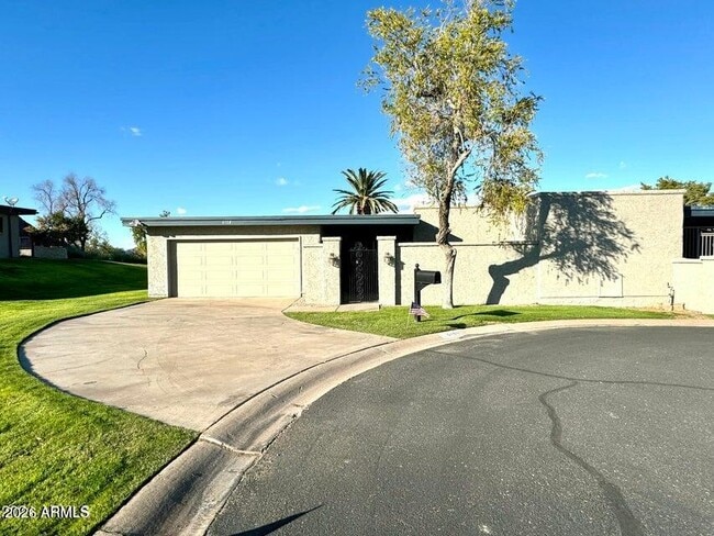 6108 E Vernon Ave