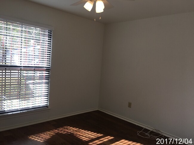 Photo - Cute 3/2 Home Available for Immediate Move In!
