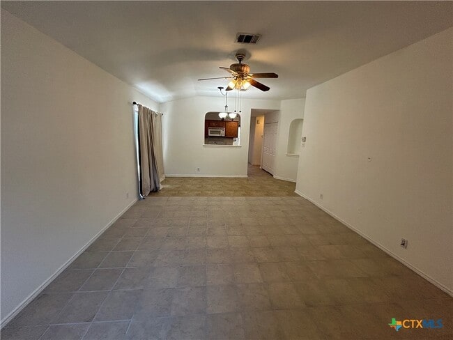 Photo - 369 Starling Creek