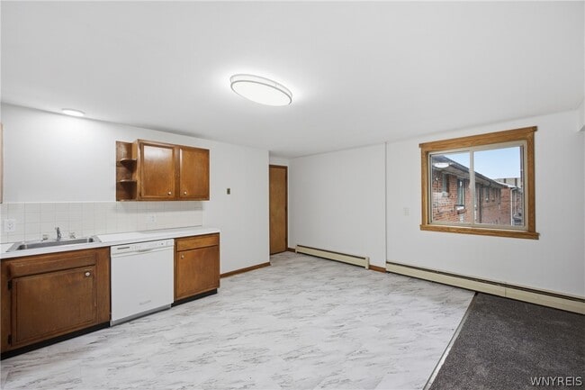Photo - 2500 Sheridan Dr