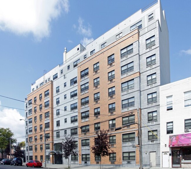 The Poe Building - 1016 Washington Ave Apartments