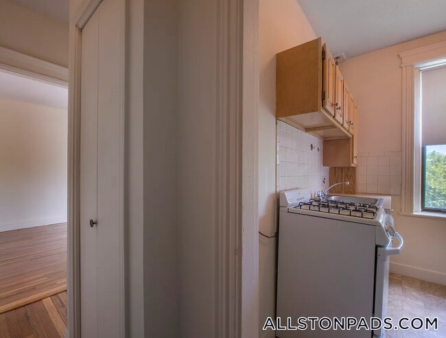 Photo - 1144 Commonwealth Ave Unidad 14