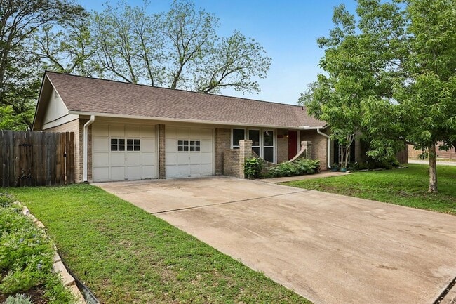 Photo - 5900 Gateshead Dr