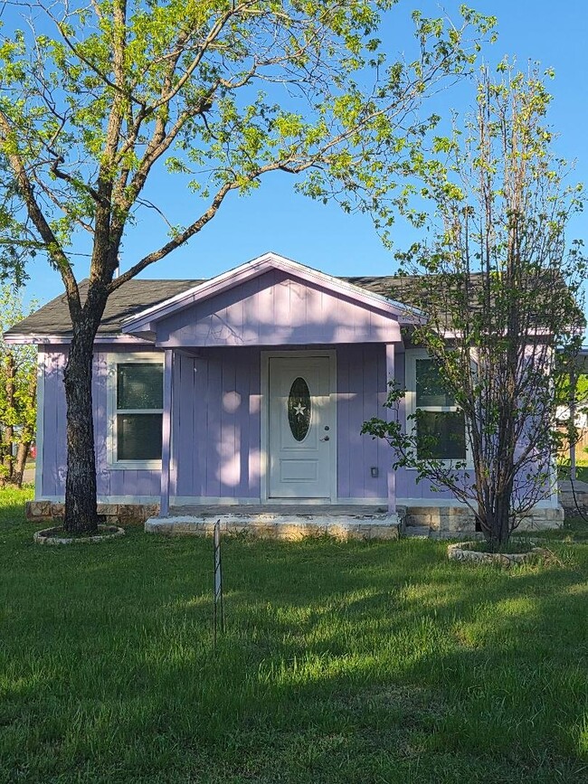 Building Photo - 615 Camp Ground Rd