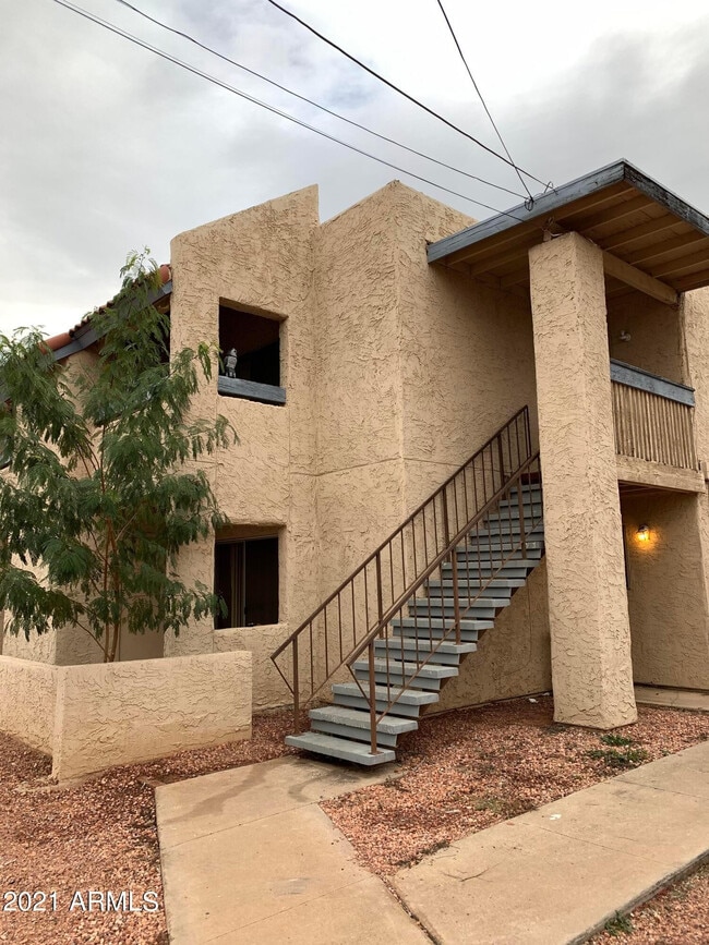 Building Photo - 2217 E Cactus Rd Unit 4