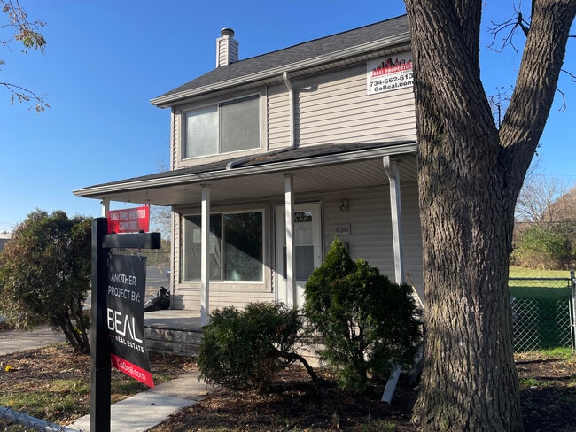 Photo - 436 S Washington St