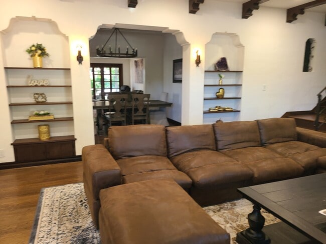 Photo - 359 Heather Heights Ct