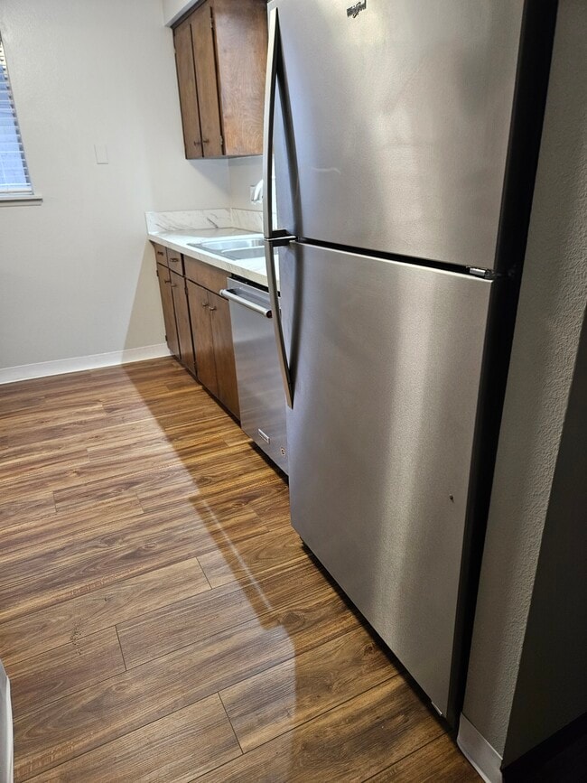 Photo - 514 E 25th St