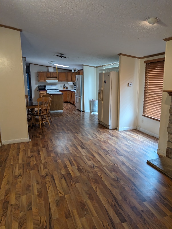Photo - 944 Spring Ridge Dr House