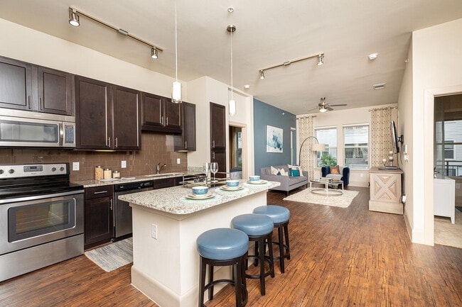 District at Memorial apartments — community photo