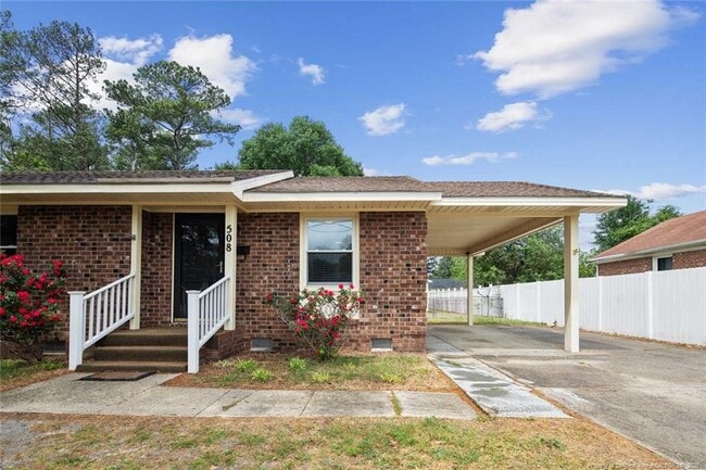 Photo - 508 Waterbury Dr