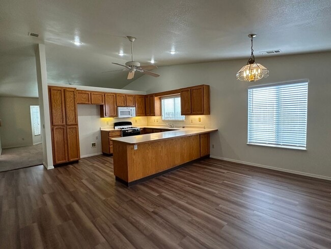 Photo - 4 BED 2 BATH HOME IN THE RAVENWOOD SUBDIVISION