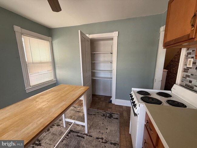Building Photo - 360 Lafayette St Rental