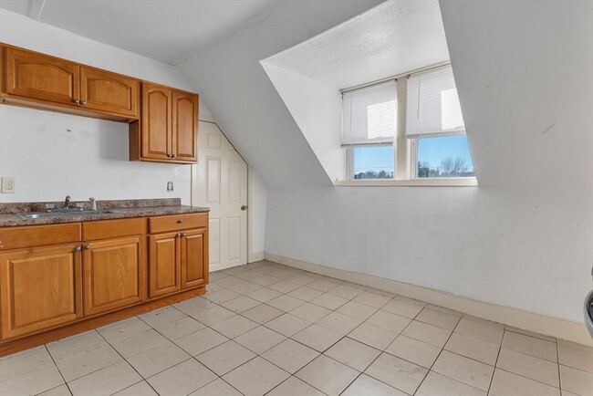 Photo - 13 Plain St Unit 3