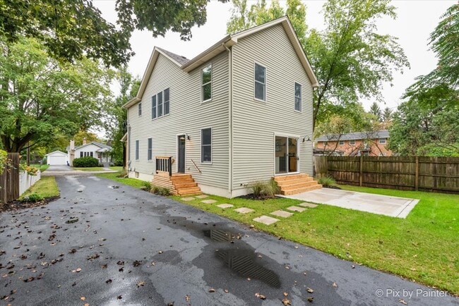 Photo - 518 Illinois St