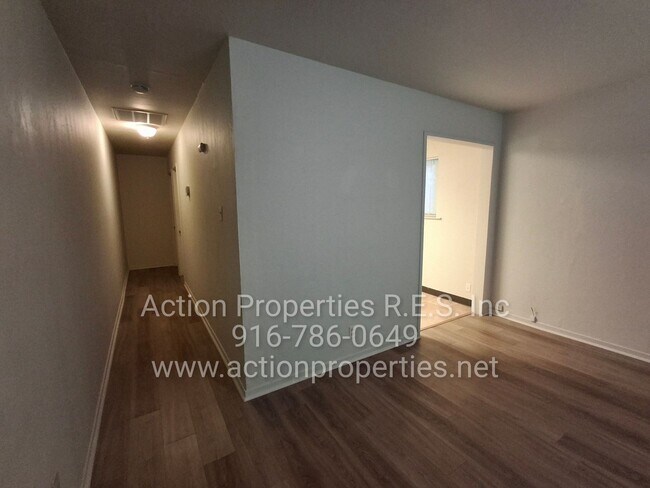 Photo - Central Roseville -Duplex 1 Bed, 1 Bath Duplex Large Fenced Yard, Gardener Included - No Laundry ...